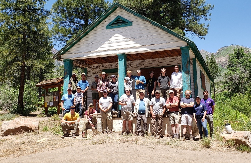 Volunteers at the Browse Guard Station